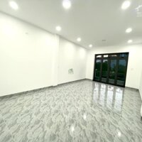 Bán nhà 3 tầng mặt tiền đường số 4 Thích Quảng Đức, Hà Quang 1, TP. Nha Trang.