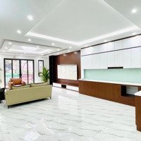 Phố Trần Thái Tông. Bán Nhà 5 Tầng, 4Ngủ.diện Tích41M2 Xmặt Tiền7M, Lô Góc, Ngõ Thông. Giá: 7,5Ty Q.cầu Giấy