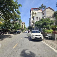 Bán Nhà Đẹp Đầu Xuân Hơn 6 Tỷ- Trung Tâm Gia Thuỵ- 5 Tầng Full Nội Thất-Ô Tô Gần-Pháp Lý Chuẩn