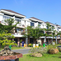 Bán Gấp Biệt Thự Đối Diện Công Viên Lớn. Diện Tích: 6*15M. Giá Rẻ, Liên Hệ: 0902.396.003