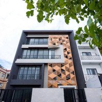 Cho Thuê Nhàmặt Tiềnđường Quốc Hương, P. Thảo Điền Q2. Góc 2Mt Thoáng Rộng, Phù Hợp Làm Vp, Showroom