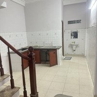 Cho Thuê Nhà Riêng 3 Phòng Ngủ 2 Vệ Sinh 107M2, Giá Ưu Đãi Tạihẽm Xe Hơi157/ Đường 3/2, P10, Q10, Hcm