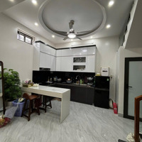 Nhà 3,5 Tầng Tại 639 Ngô Gia Tự Ngõ Nông Thẳng Tắp Full Nội Thất. 47M2 X 4 Tầng. Giá: 3,5 Tỷ Có Tt