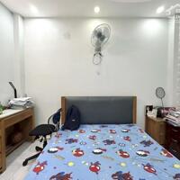 BÁN NHÀ PHAN XÍCH LONG, P.3 –Q. PHÚ NHUẬN - 4 TẦNG BTCT MỚI - 42M2 A4 – HẺM 3 GÁC - GẦN Ô TÔ/MẶT TIỀN