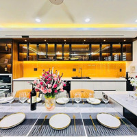 Bán Nhà Mặt Tiền Cô Giang Ngay Chung Cư Grand Manhattan Quận 1, Dt: 4X18M, 4 Lầu, Giá Bán 29 Tỷ