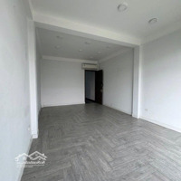 Cho Thuê Nhà Mặt Phố Đại La,Diện Tích50M2X5 Tầng,Mặt Tiền4.5M, Giá Bán 55 Triệu, Liên Hệ: 0968896456