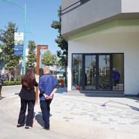 Bán Nhà Phố 76.8M2, 1 Trệt 1 Lầu, Bàn Giao Hoàn Thiện 100%, Có Sân Vườn, Gara Ô Tô Riêng, Sổ Sẵn