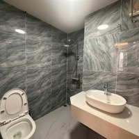 Bán Căn Hộ Chung Cư 80M - 2 Phòng Ngủ 2 Vệ Sinh Căn Góc, Phố Đội Cấn Gần Lăng Bác Hồ. Giá Hơn 5 Tỷ