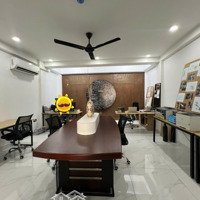 Chuyển Nhượng Mặt Bằng Văn Phòng Nằm Ở Mặt Tiền Quận 2