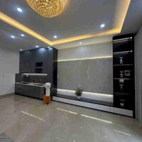 Cần bán nhà 3 tầng MT KD ĐỈNH CAO ĐƯỜNG Cô Bắc, giá chỉ nhỉnh hơn 6 tỷ.