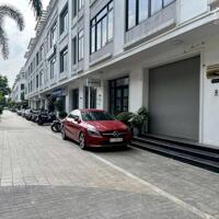 Cho thuê shophouse thông sàn thang máy Vinhome Hàm Nghi, Nam Từ Liêm. DT 95m x 5t, mt 6m. 60tr