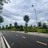 Bán lô đất 2 mặt tiền đối diện Trung tâm hành chính Lương Sơn 92m², mặt tiền 5m; 2,4 tỷ . Hotline: 0968 968 605