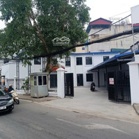 Cho Thuê 400M2 Mặt Bằng Ngay Chân Cầu Chương Dương Khu Vực Long Biên. Liên Hệ: 0934346898
