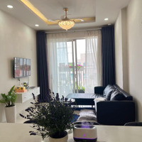 Cân Cho Thuê Căn Hộ Res11 (Quận 11 Lạc Long Quân) 2 Phòng Ngủgiá 13 Triệu/Tháng. Liên Hệ: 0949200003 Vân Anh