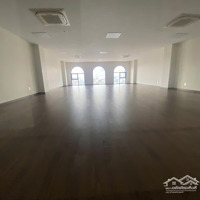 Cho Thuê Nhà Mp Hồ Tùng Mậu, 400M2, 8 Tầng Thiết Kế Thông Sàn,Thang Máy Tốc Độ Cao