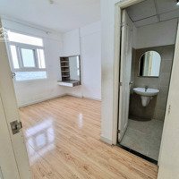 Cho Thuê Căn Hộ Tại Sunview Town 2Pn 2 Vệ Sinh 70M2 Căn Góc Nhìn Ra Hồ Bơi, Di Chuyển Qua Bình Thạnh 10P