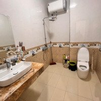 Bán Nhà Mặt Đường Hoàng Ngọc Phách , Lê Chân . Xây 4 Tầng ,Diện Tích104M ,Mặt Tiền5,1M . Liên Hệ: 0986351619