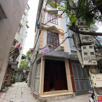 Chính Chủ Cho Thuê Nhà Ngách 28 Ngõ 127 Hào Nam, Đống Đa, Hà Nội 14 Triệu/Th 32M2 - 4 Tầng 3 Ngủ 3Wc