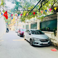 Đầu Tư Sinh Lời - Bán Đất Tặng Nhà 3 Tầng - Ngõ Đẹp, 30M Ô Tô Tránh - Sổ Nở Hậu Đẹp - Chỉ 7.2 Tỷ