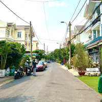 Bán Biệt Thự 8X19.5M, 3Tầng, 4 Phòng Ngủtại Kdc Nam Hoà, P Phước Long A, Tp Thủ Đức.