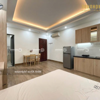 Cho Thuê Phòng Full Nội Thất Gỗ, Mới, Thang Máy Tại Đường Nhất Chi Mai, Tân Bình, Hcm