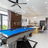 Bán Biệt Thự Sát Biển Bãi Sau Tp. Vt 1 Trệt 2 Lầu Hồ Bơi Sân Vườn Rộng. Cách Biển Đúng 100M Giá Tốt