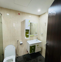 Bán Căn Hộ 3 Phòng Ngủ 130M2, 70 Triệu/M2 Tại Hoàng Đạo Thúy, Cầu Giấy, Hà Nội. Liên Hệ: 0984677769