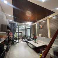 Bán Biệt Thự Tấn Trường Đường Phú Thuận Cạnh Phú Mỹ Hưng Giá Chỉ Bằng 1/3 Tại Phú Mỹ Hưng.