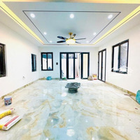 Nguyễn Văn Cừ - Gia Thụy - 3 Thoáng - Thang Máy, Full Nội Thất