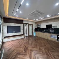 Bán nhà ngõ Chùa Láng, Đống Đa, ngõ rộng, gần phố, ô tô vào nhà, 2 mặt thoáng. Giá 11.9 tỷ