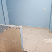Nhà Xây Dựng Kiên Cố, Lắp Sẵn 2 Máy Lạnh Và Hệ Thống Nước Nóng Lạnh Năng Lượng Mặt Trời.