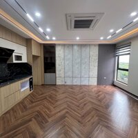 Bán nhà ngõ Chùa Láng, Đống Đa, ngõ rộng, gần phố, ô tô vào nhà, 2 mặt thoáng. Giá 11.9 tỷ