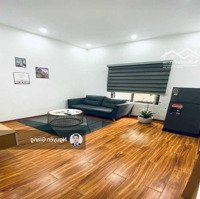 Căn Hộ 1K1N Full Nội Thất 7.8 Tr/Th Ban Công Rộng Ngõ 189 Hoàng Hoa Thám, Ba Đình. Ô Tô Đỗ Cửa