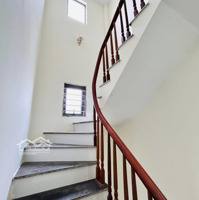 Bán Nhà 5 Tầng Cạnh Ubnd Huyện Hoài Đức. Căn Góc, Ngõ Thoáng, Ôtô Qua Nhà. Liên Hệ: 0986732688