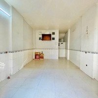 Hướng Đông Nam - Nhà Bán Hẻm 1/ Mai Xuân Thưởng, Phường 6, Quận 6