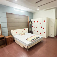 Phân Lô Vip Cầu Giấy - Ô Tô Tránh - Cực Gần Phố - Thông Tứ Tung - Nhà Dân Xây Kiên Cố - Kd Đỉnh