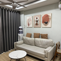 Cho Thuê Căn Hộ 2 Phòng Ngủfull Nội Thất View Bể Bơi Chỉ Việc Xách Vali Vào Ở