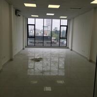 Cho thuê văn phòng MP Nguyễn Xiển: 70m2, giá 10tr