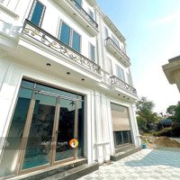 Căn 3 Tầng Trung Tâm Thị Trấn An Dương Ngõ Oto Đỗ Cửa Chỉ Có Giá 1,7X Tỉ( Rẻ Nhất Thị Trấn)