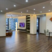 Chính chủ cần bán căn hộ chung cư CT5B Mễ Trì Thượng 110m2 có 3PN - 2WC nhà đẹp có full nội thất
