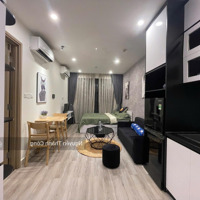Chính Chủ Bán Căn Studio Có Ban Công View Siêu Đẹp, Full Nội Thất, Tầng Đẹp, Giá Chỉ Hơn 1,7 Tỷ