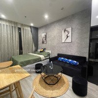 Chính Chủ Bán Căn Studio Có Ban Công View Siêu Đẹp, Full Nội Thất, Tầng Đẹp, Giá Chỉ Hơn 1,7 Tỷ