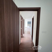 Em Bán Căn Rộng Đẹp Nhà Thoáng 108M2 3Pn- 2 Vệ Sinhtại Mipec View Bao Trọn Thành Phố Nội Thất Cơ Bản