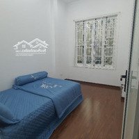 Hiếm - Chính Chủ Bán Căn Hộ Tập Thể Thái Thịnh Tầng 2Diện Tíchsử Dụng 60M2, 20M Ra Phố Chính, Ô Tô