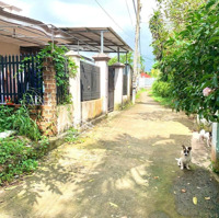 Bán Gấp Lô Đất Ngộp Ngay Chợ Hoà Long 5*25M 1,22 Tỷ Rẻ Nhất Khu Vực Có 60M2 Thổ Cư Liên Hệ: 0933366606