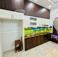 Bán Nhà Đống Đa, Ô Tô Đỗ Cửa, Hồ Điều Hòa, Ngõ Thông Tứ Tung,Diện Tích41M,Mặt Tiền4.2M, Giá Bán 11,2 Tỷ