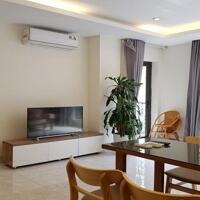 Cho thuê căn hộ 2PN, rộng 80m2 tại Hồ Ba Mẫu, Đống Đa, đủ đồ, ban công thoáng