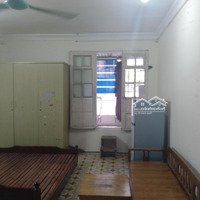 Cho Thuê Căn Hộ Tập Thể Mặt Phố Giảng Võ