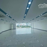 Cho Thuê Văn Phòng Tại Phố Phạm Văn Đồng Ngay Ngã Tư Hoàng Quốc Việt.diện Tích140M2 Giá Thuê 41. 5 Triệu/Sàn