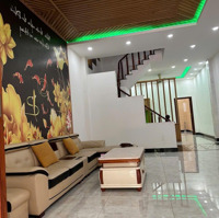 Cho Thuê Nhà Trệt 2 Lầu Sân Xe Hơi Trung Tâm Hành Chính Dĩ An